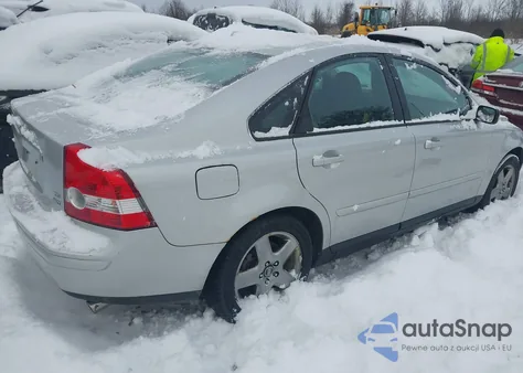 2005 Volvo S40 T5 Awd из США, поврежденный, VIN YV1MH682X52116038